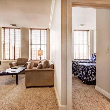 Chase Penthouse At 39 West Baltimore Inner Harbor Convention Center Free Indoor Parking One And Two Bedrooms 외부 사진