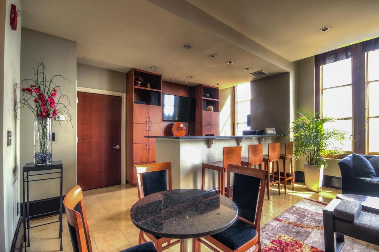 Chase Penthouse At 39 West Baltimore Inner Harbor Convention Center Free Indoor Parking One And Two Bedrooms 외부 사진