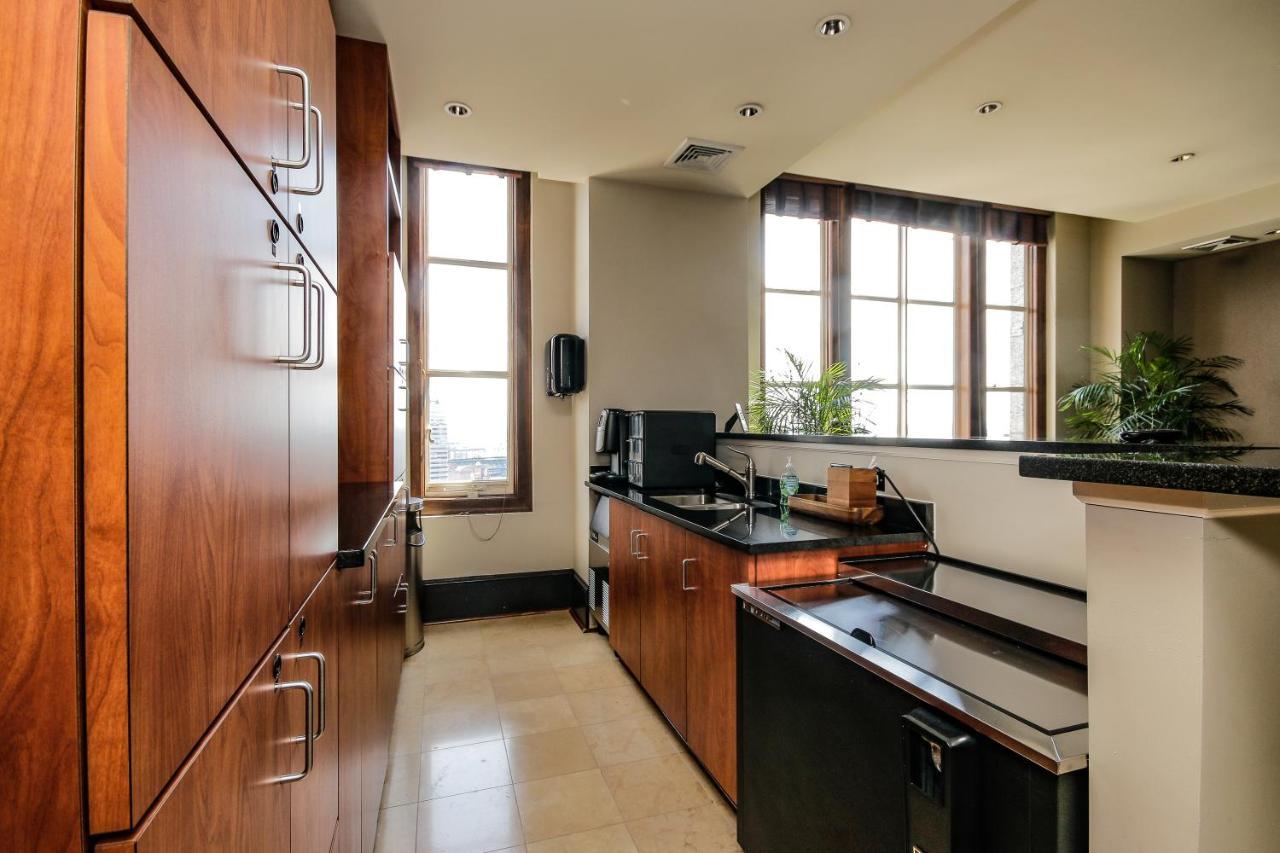 Chase Penthouse At 39 West Baltimore Inner Harbor Convention Center Free Indoor Parking One And Two Bedrooms 외부 사진