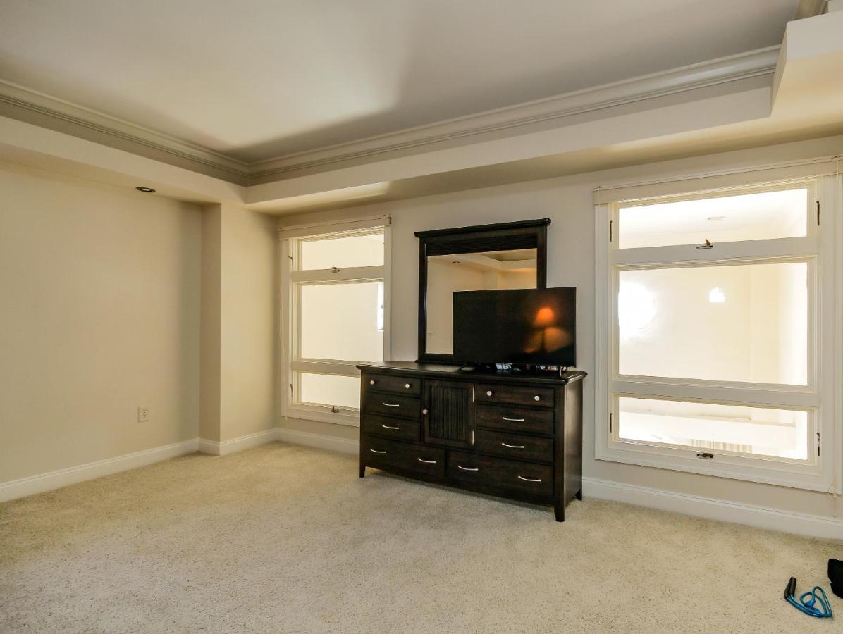 Chase Penthouse At 39 West Baltimore Inner Harbor Convention Center Free Indoor Parking One And Two Bedrooms 외부 사진