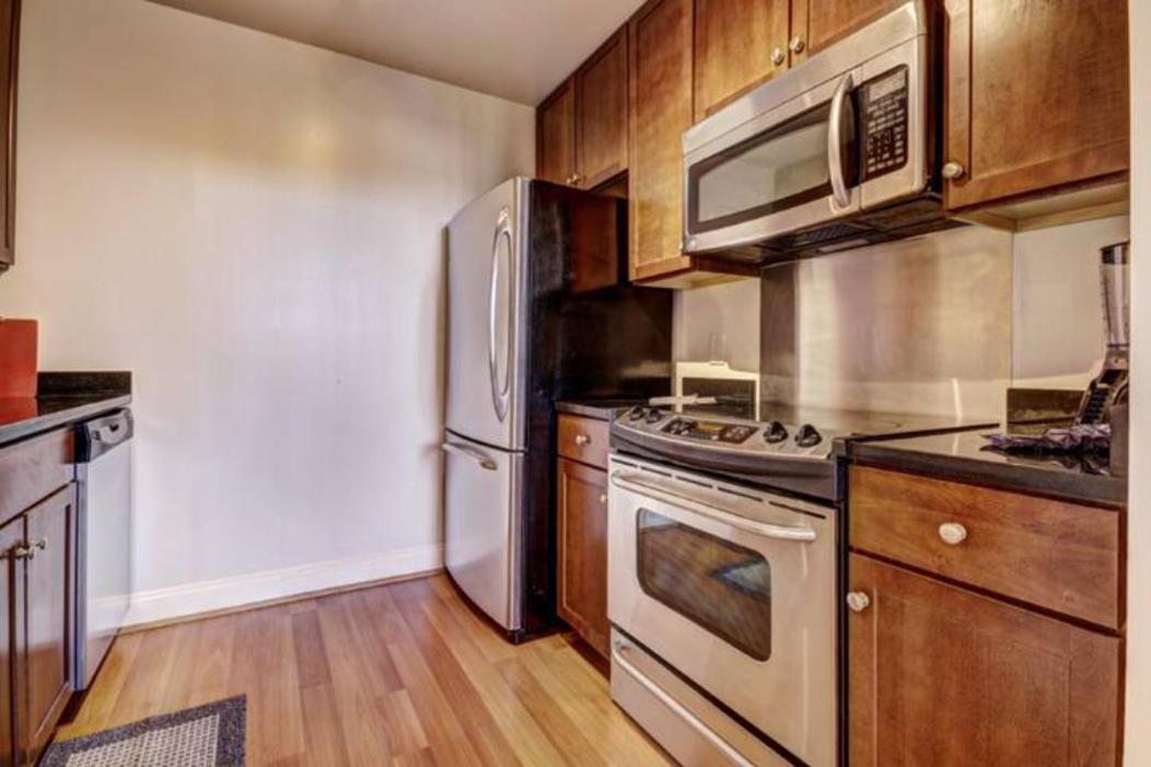 Chase Penthouse At 39 West Baltimore Inner Harbor Convention Center Free Indoor Parking One And Two Bedrooms 외부 사진