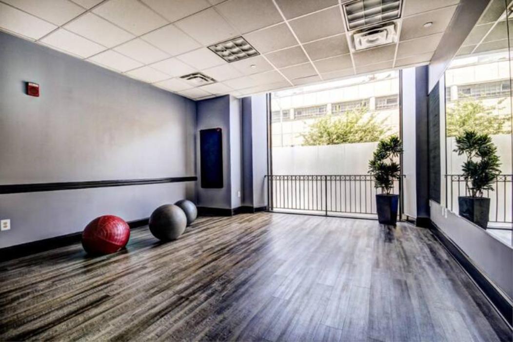 Chase Penthouse At 39 West Baltimore Inner Harbor Convention Center Free Indoor Parking One And Two Bedrooms 외부 사진